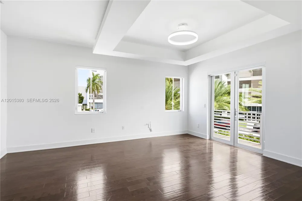 8221 NW 34th Dr Doral, FL 33122
