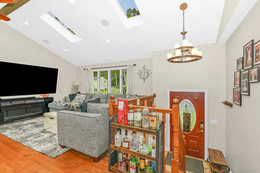 341 Avenue B Ronkonkoma, NY 11779