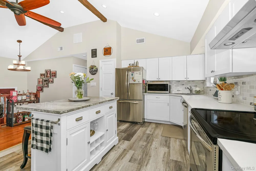 341 Avenue B Ronkonkoma, NY 11779