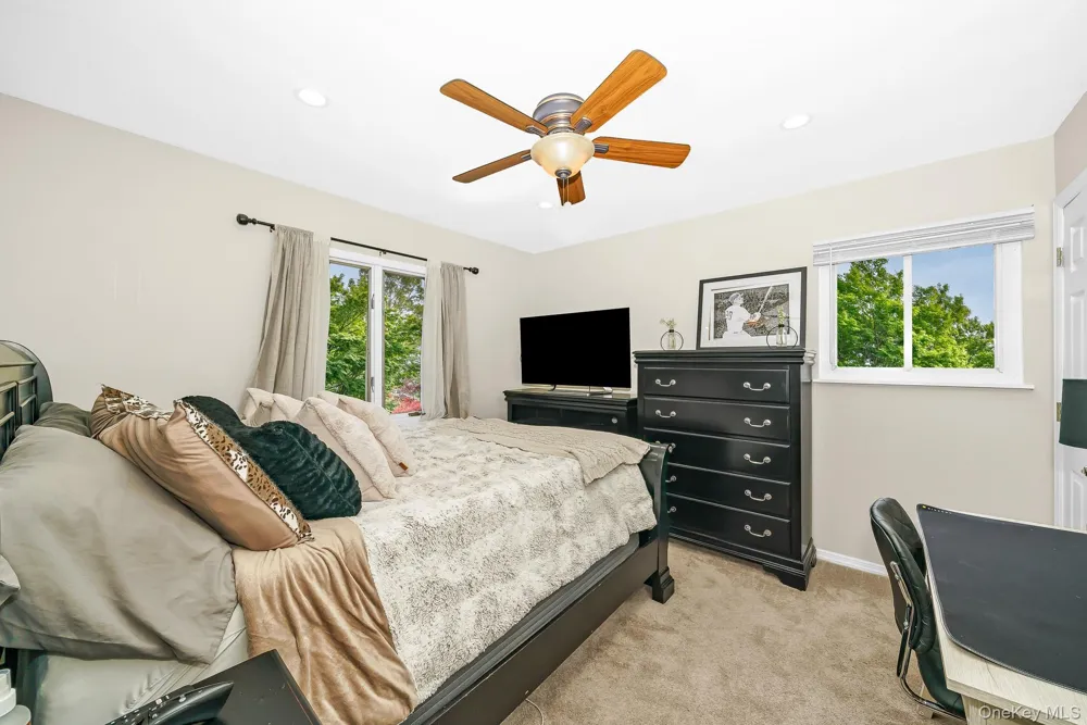 341 Avenue B Ronkonkoma, NY 11779