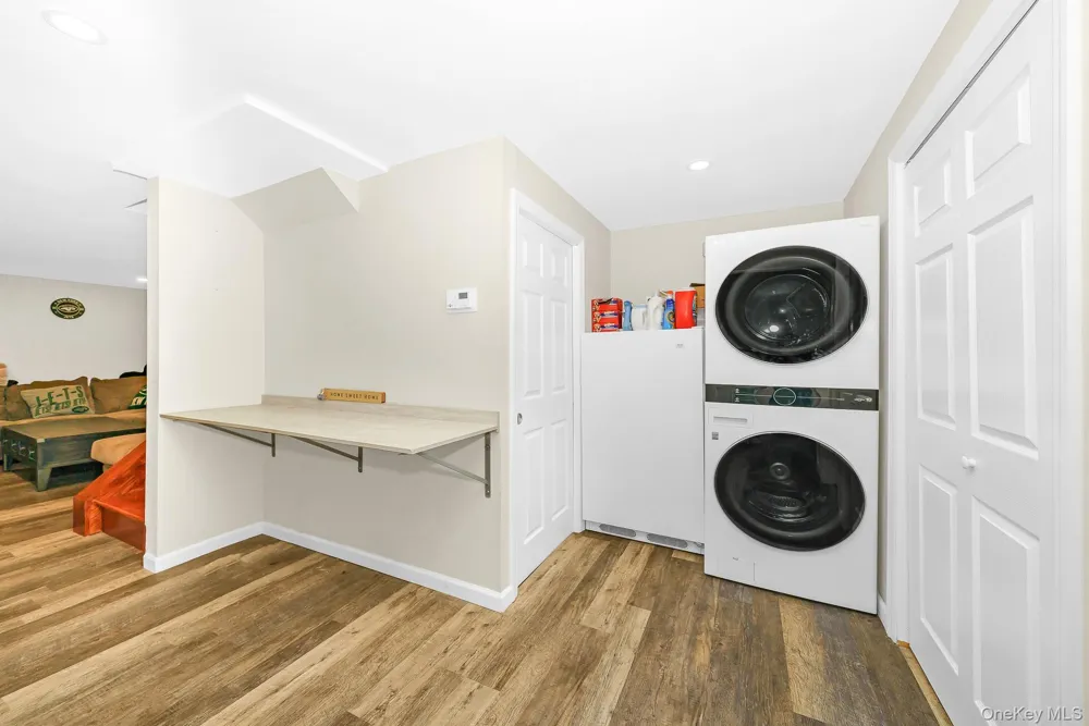 341 Avenue B Ronkonkoma, NY 11779
