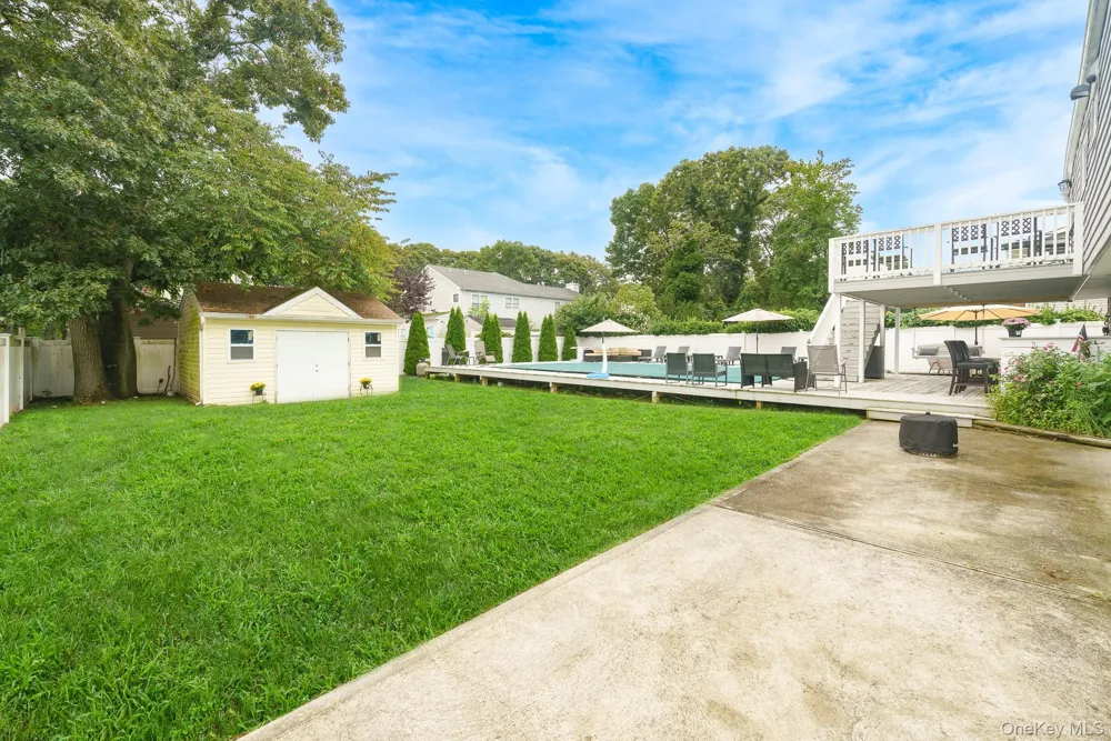 341 Avenue B Ronkonkoma, NY 11779