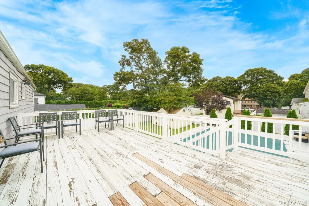 341 Avenue B Ronkonkoma, NY 11779