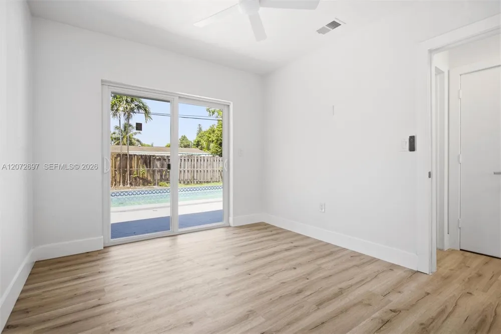 2250 Gulfstream Dr Miramar, FL 33023