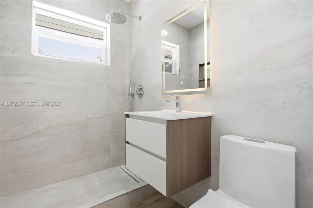 2250 Gulfstream Dr Miramar, FL 33023