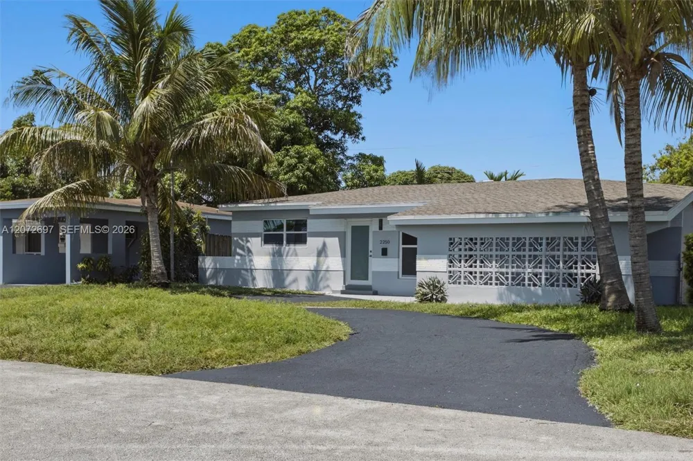 2250 Gulfstream Dr Miramar, FL 33023