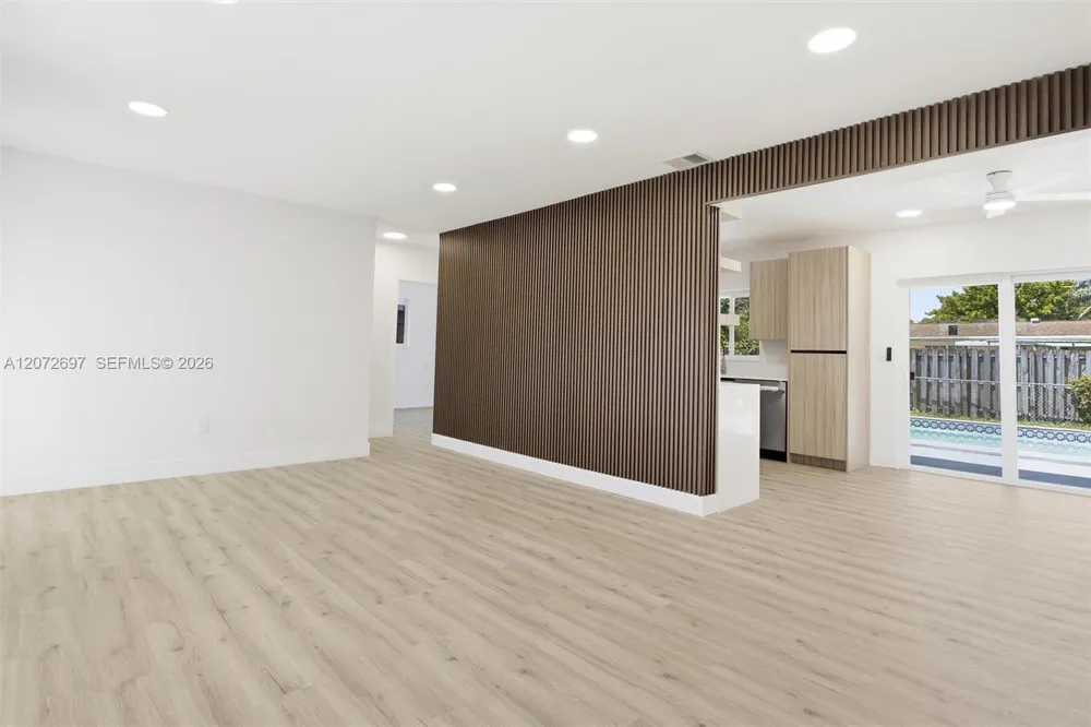 2250 Gulfstream Dr Miramar, FL 33023