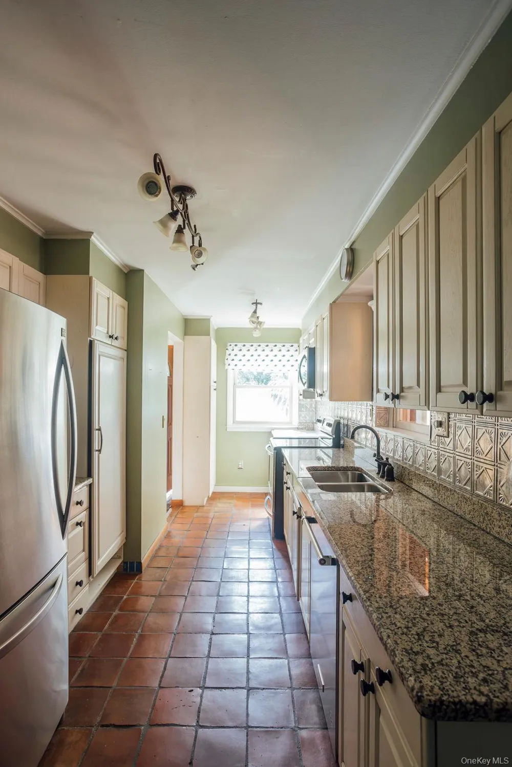21 Courts Lane Hudson, NY 12534