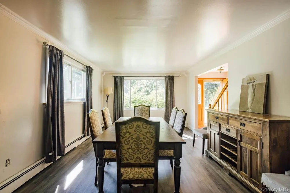 21 Courts Lane Hudson, NY 12534