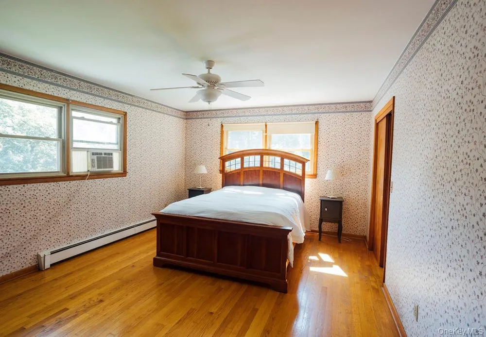21 Courts Lane Hudson, NY 12534