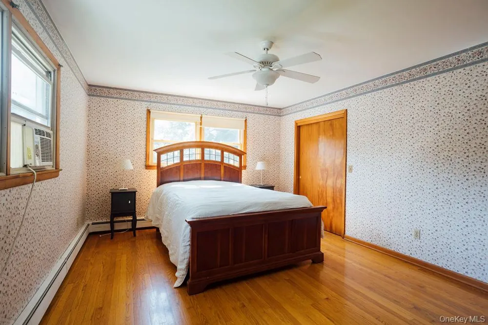 21 Courts Lane Hudson, NY 12534