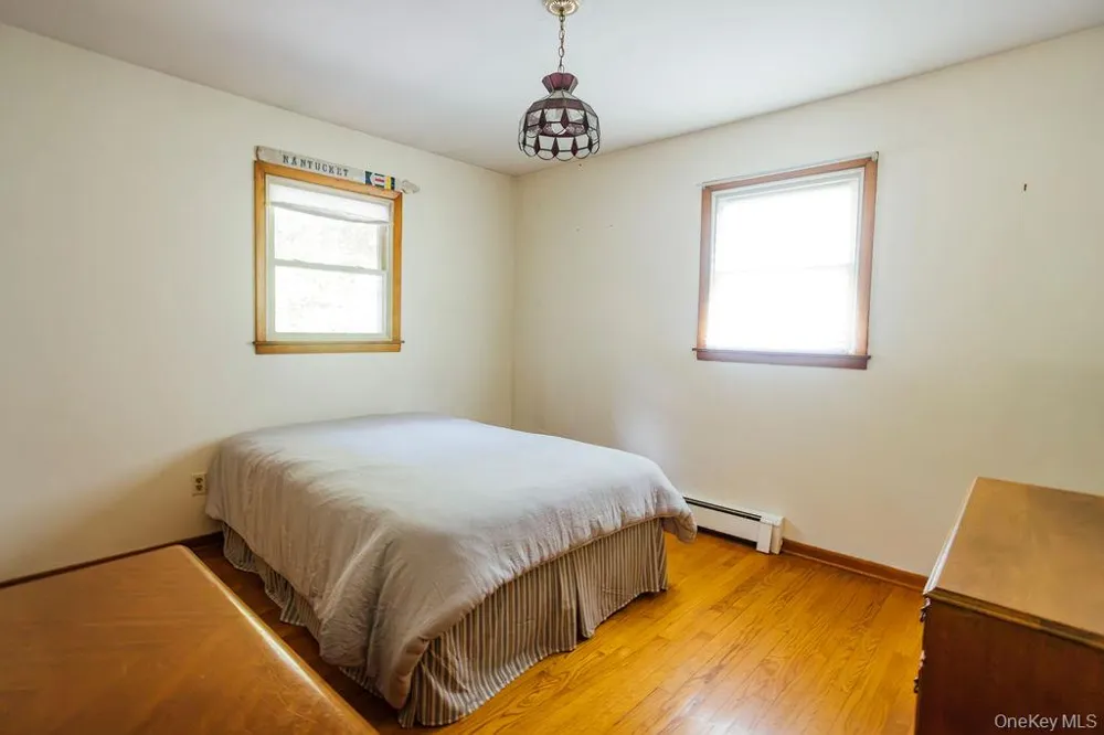 21 Courts Lane Hudson, NY 12534