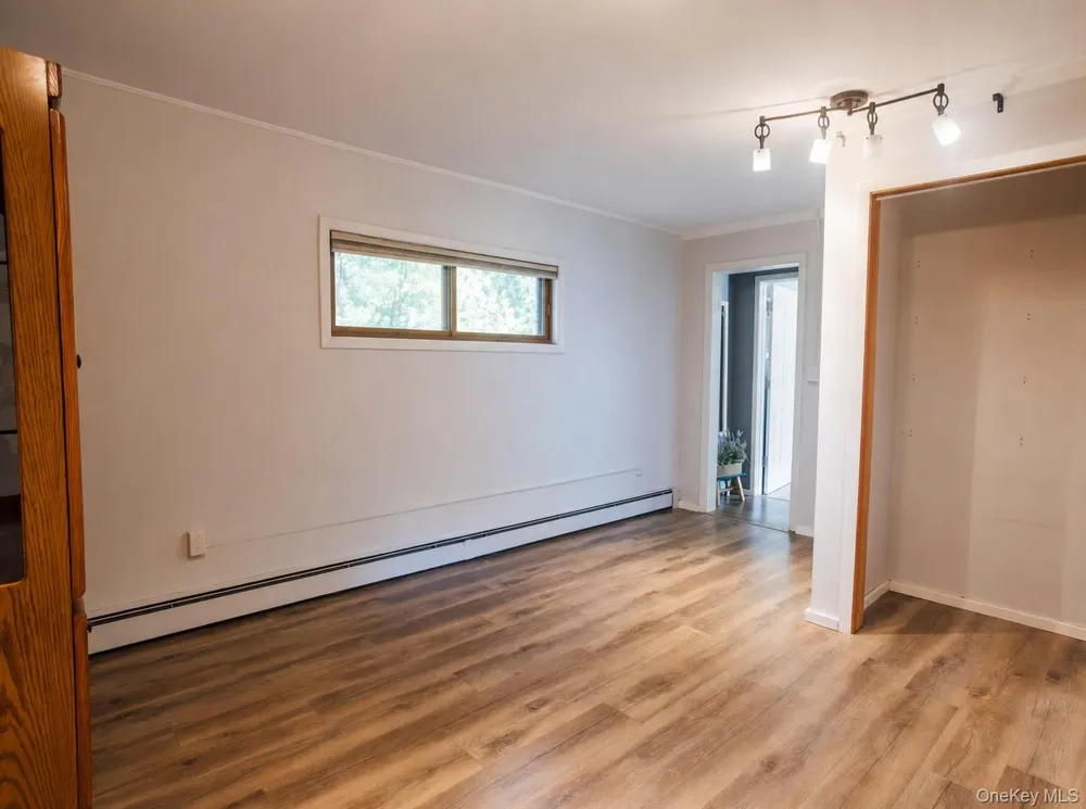 21 Courts Lane Hudson, NY 12534