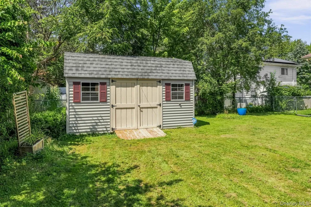 3 Allerton Avenue Middletown, NY 10940