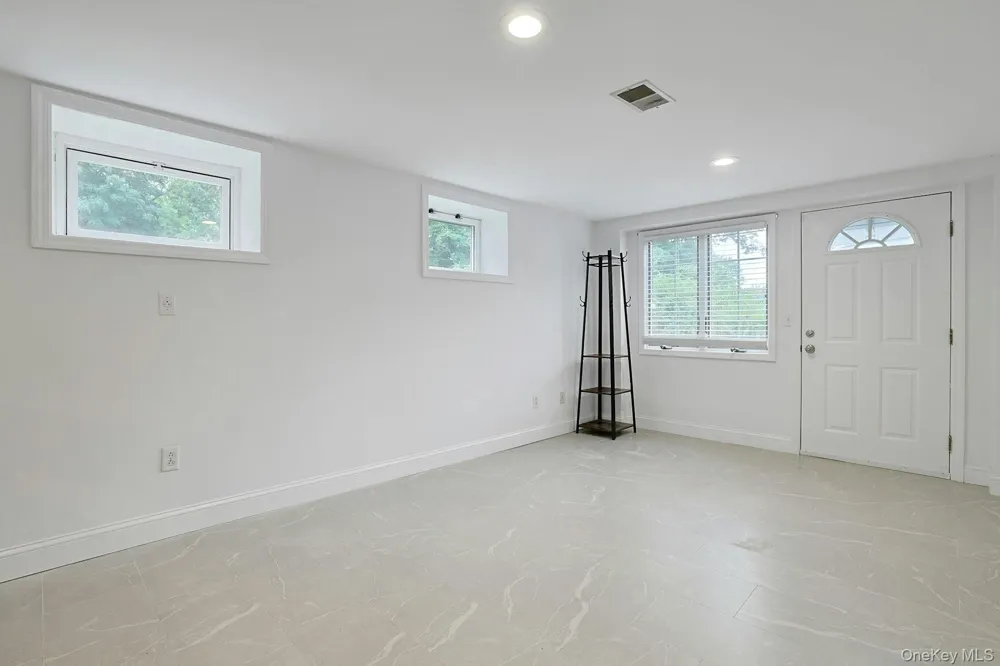 5 Prides Crossing New City, NY 10956