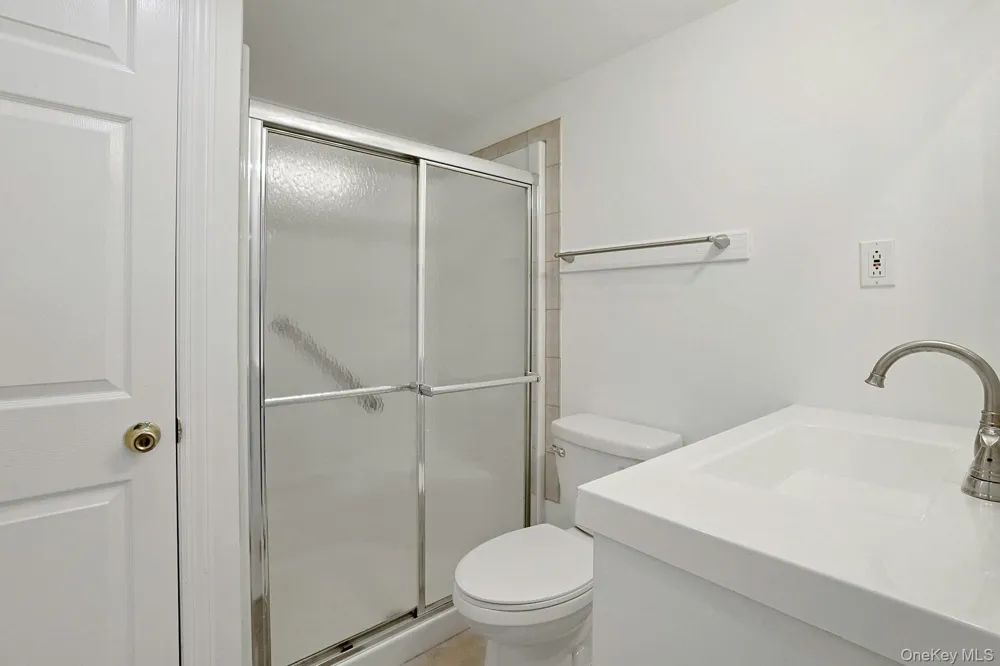 5 Prides Crossing New City, NY 10956