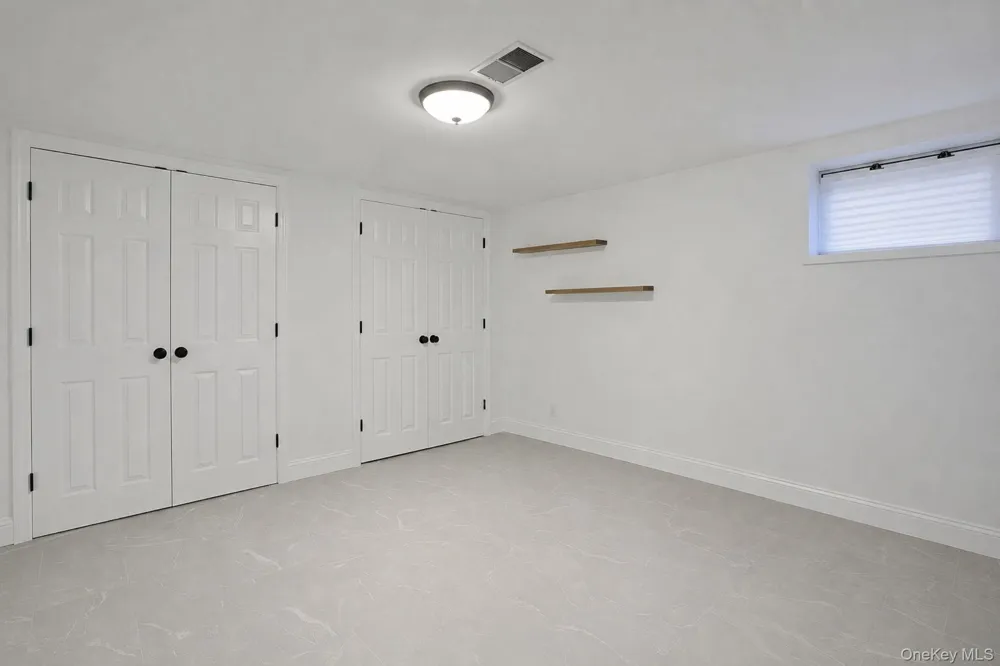 5 Prides Crossing New City, NY 10956