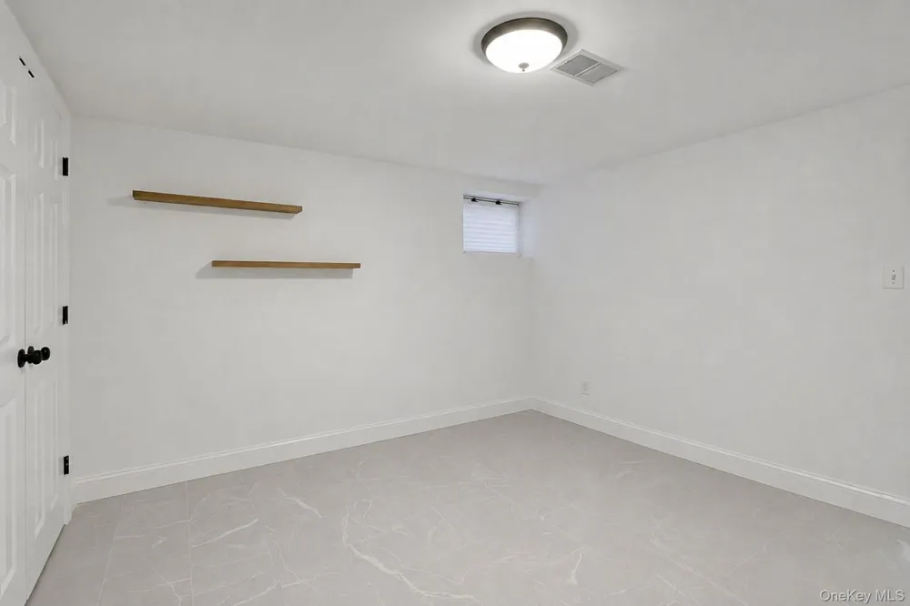 5 Prides Crossing New City, NY 10956