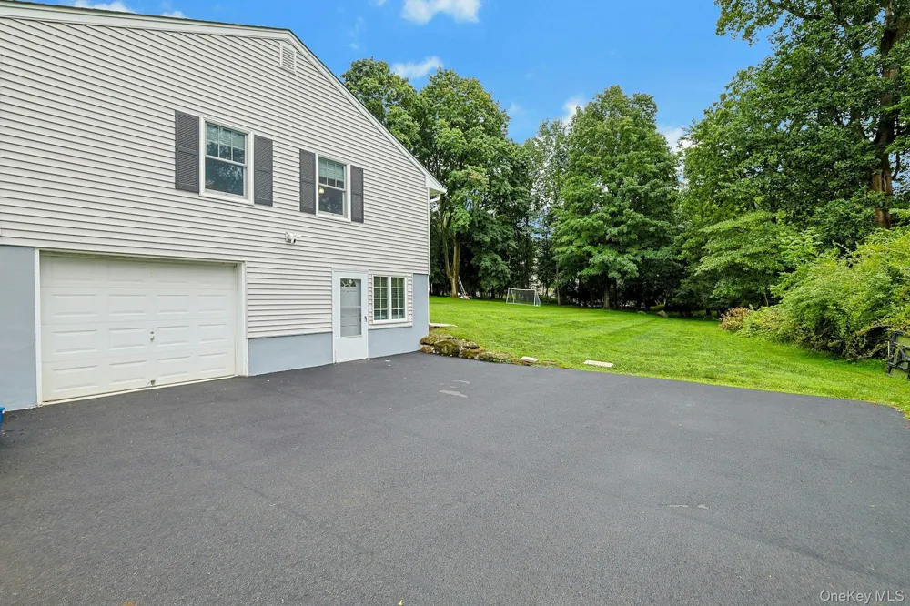5 Prides Crossing New City, NY 10956