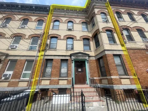 1881 Putnam Avenue