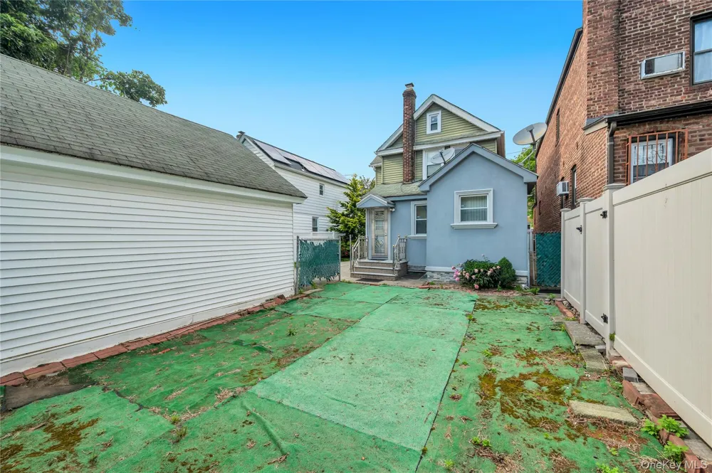 220-16 107th Avenue Queens Village, NY 11429