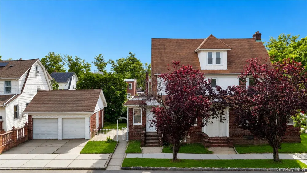 104-04 202nd Street Saint Albans, NY 11412
