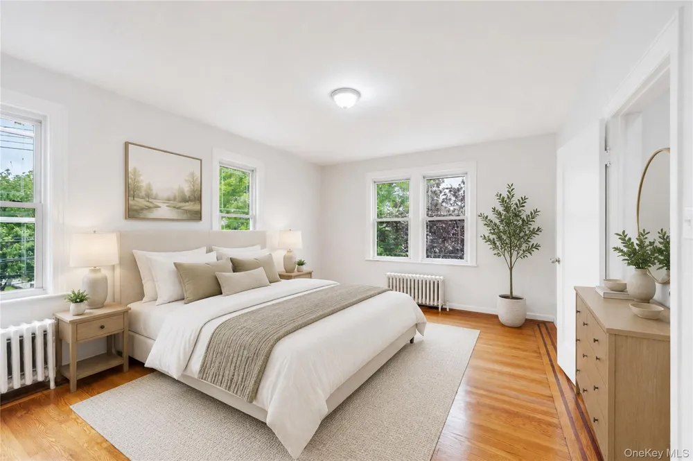 104-04 202nd Street Saint Albans, NY 11412
