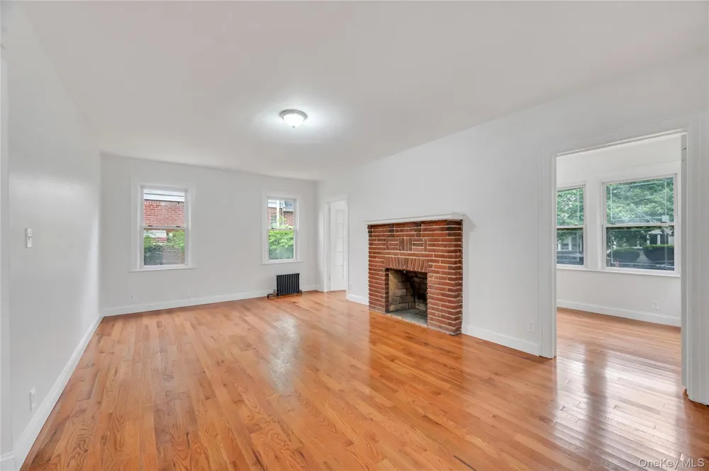 104-04 202nd Street Saint Albans, NY 11412