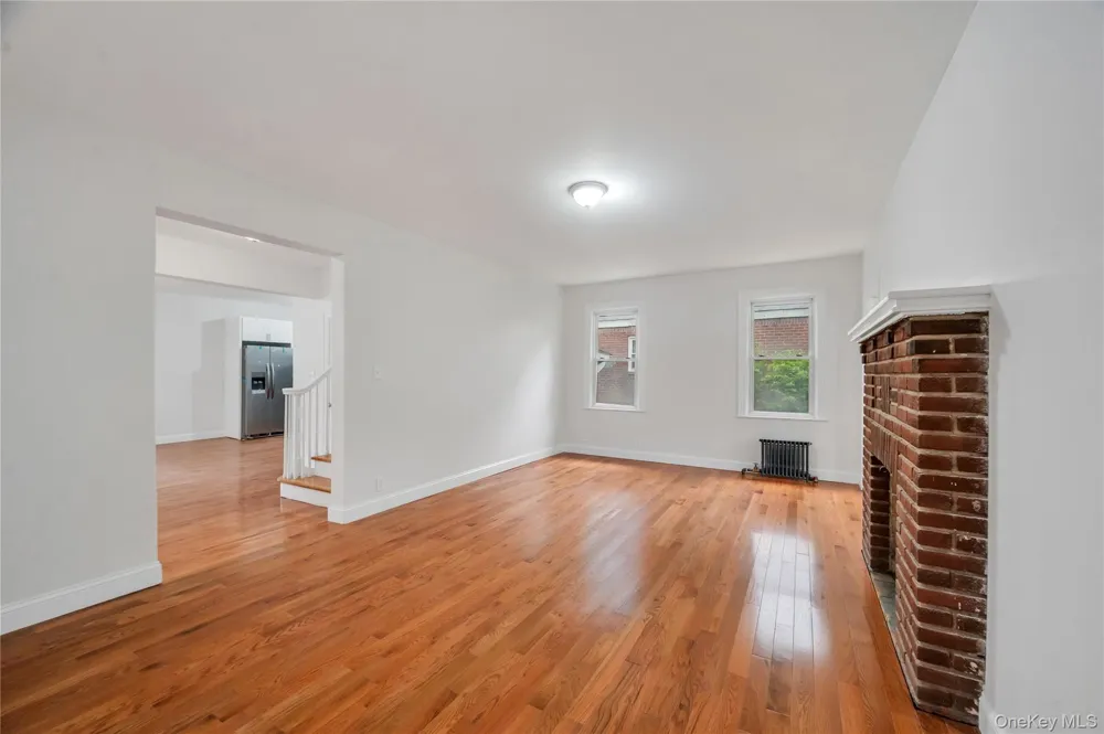 104-04 202nd Street Saint Albans, NY 11412