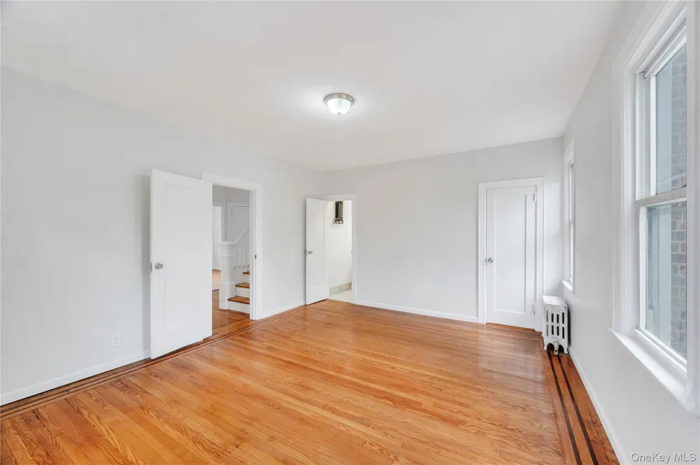 104-04 202nd Street Saint Albans, NY 11412