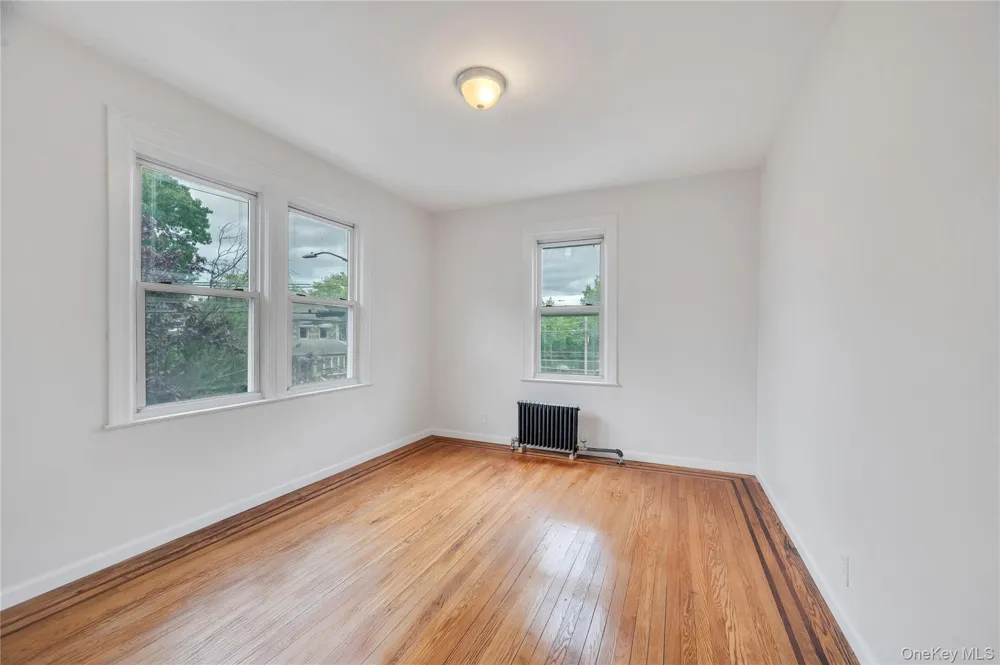 104-04 202nd Street Saint Albans, NY 11412
