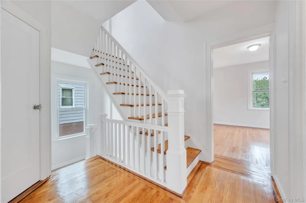 104-04 202nd Street Saint Albans, NY 11412