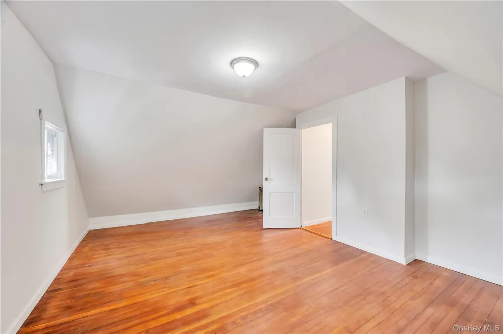 104-04 202nd Street Saint Albans, NY 11412