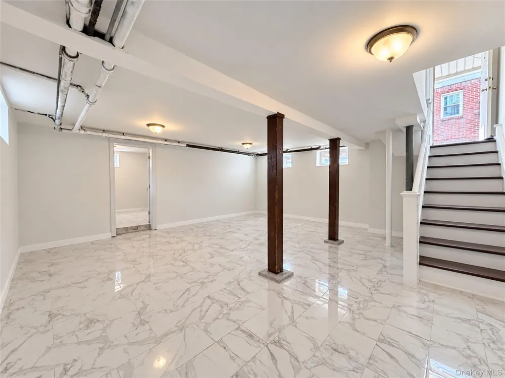 104-04 202nd Street Saint Albans, NY 11412