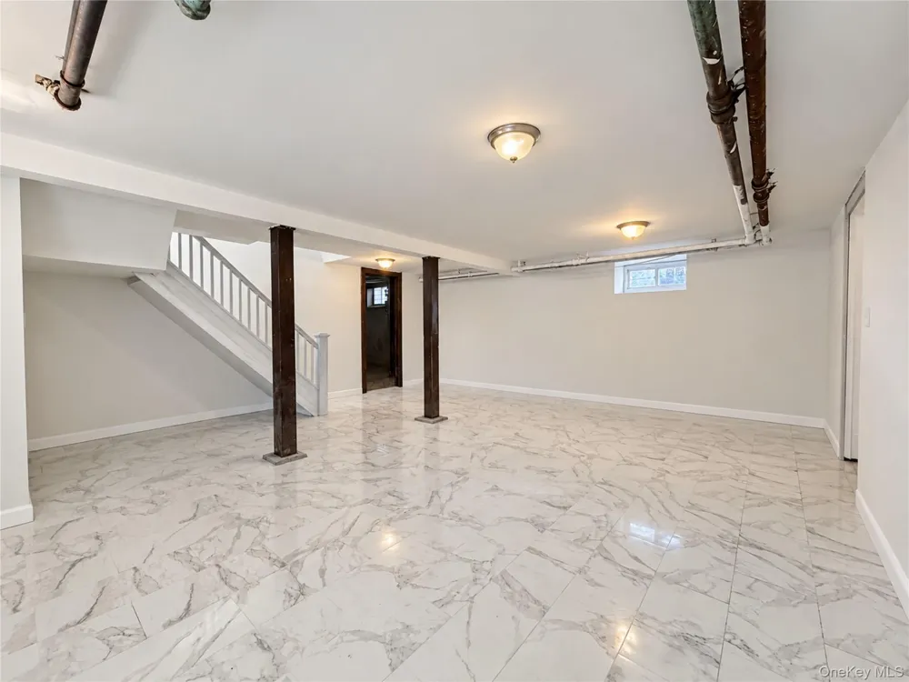 104-04 202nd Street Saint Albans, NY 11412