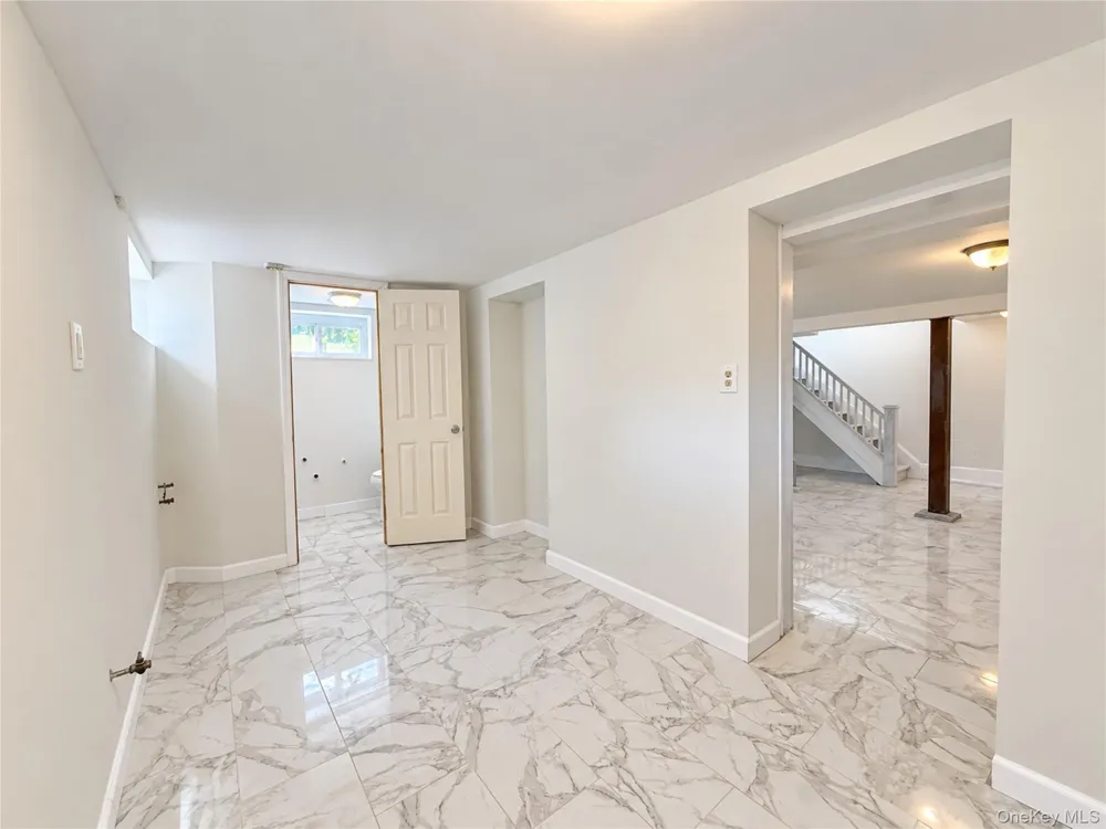 104-04 202nd Street Saint Albans, NY 11412