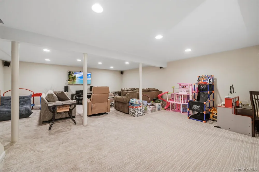 600 Mohawk Court Suffern, NY 10901