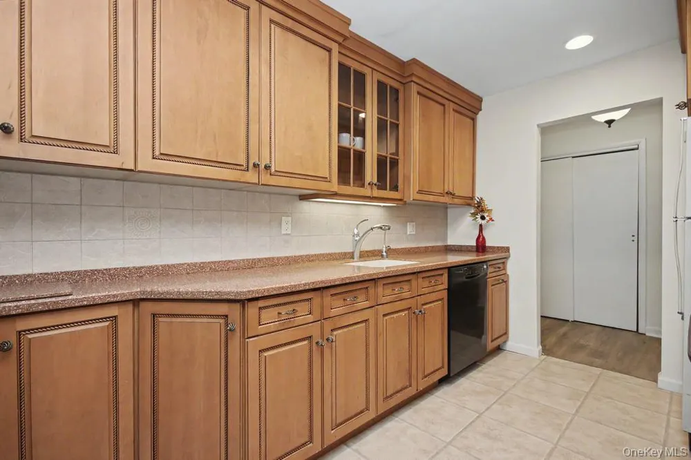 969 Sierra Vista Lane Valley Cottage, NY 10989