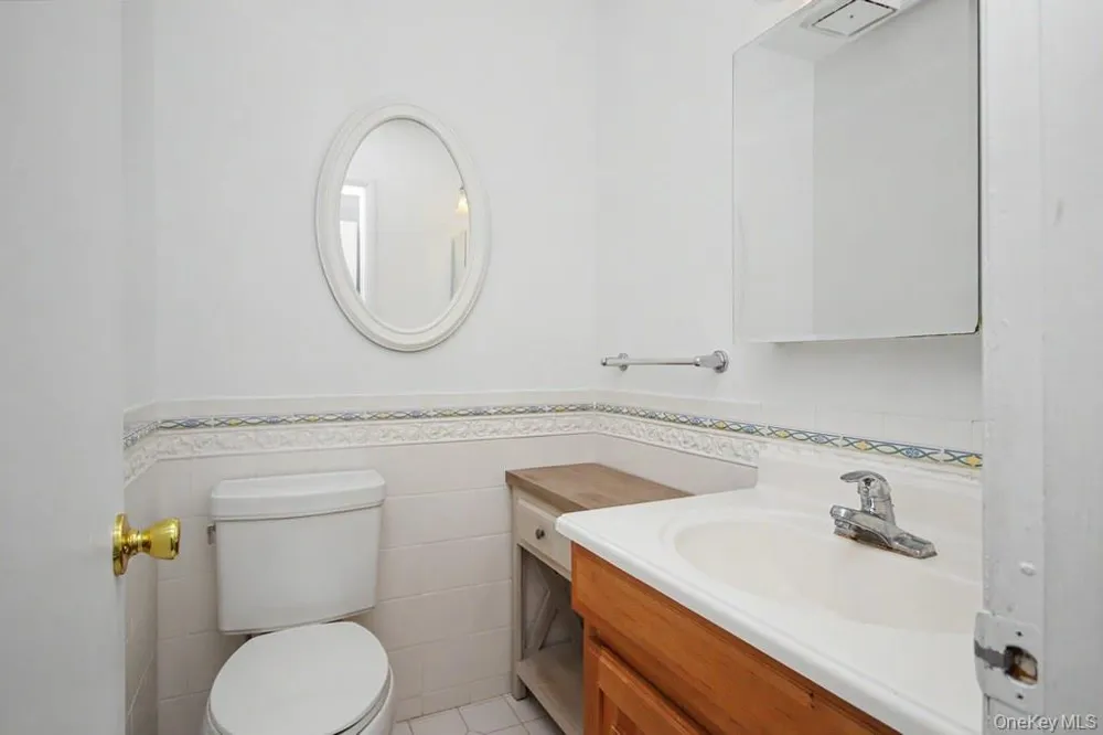 969 Sierra Vista Lane Valley Cottage, NY 10989