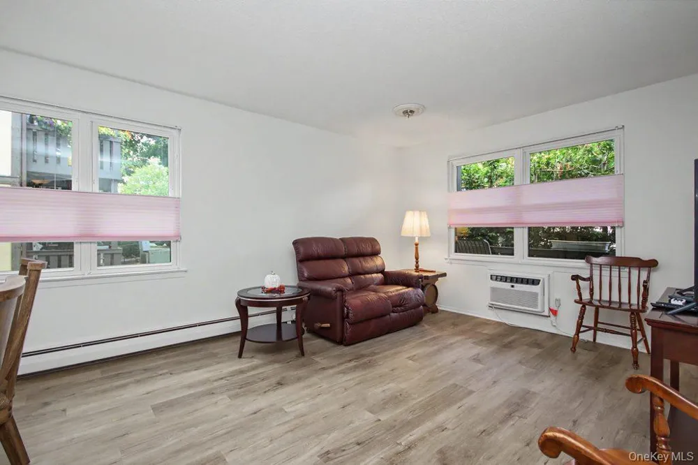 969 Sierra Vista Lane Valley Cottage, NY 10989