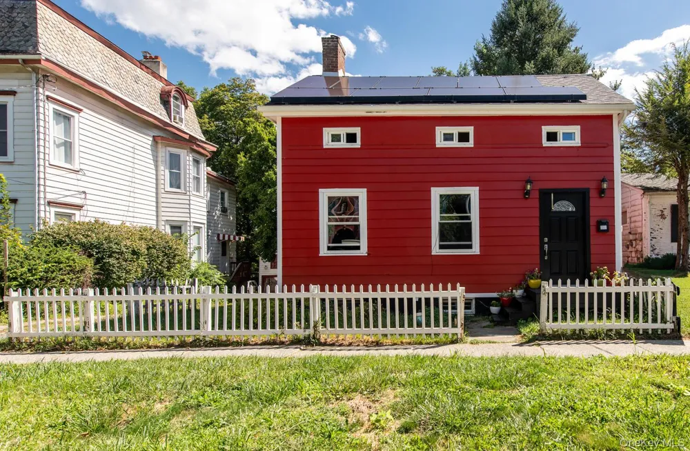 88 S Hamilton Street Poughkeepsie, NY 12601