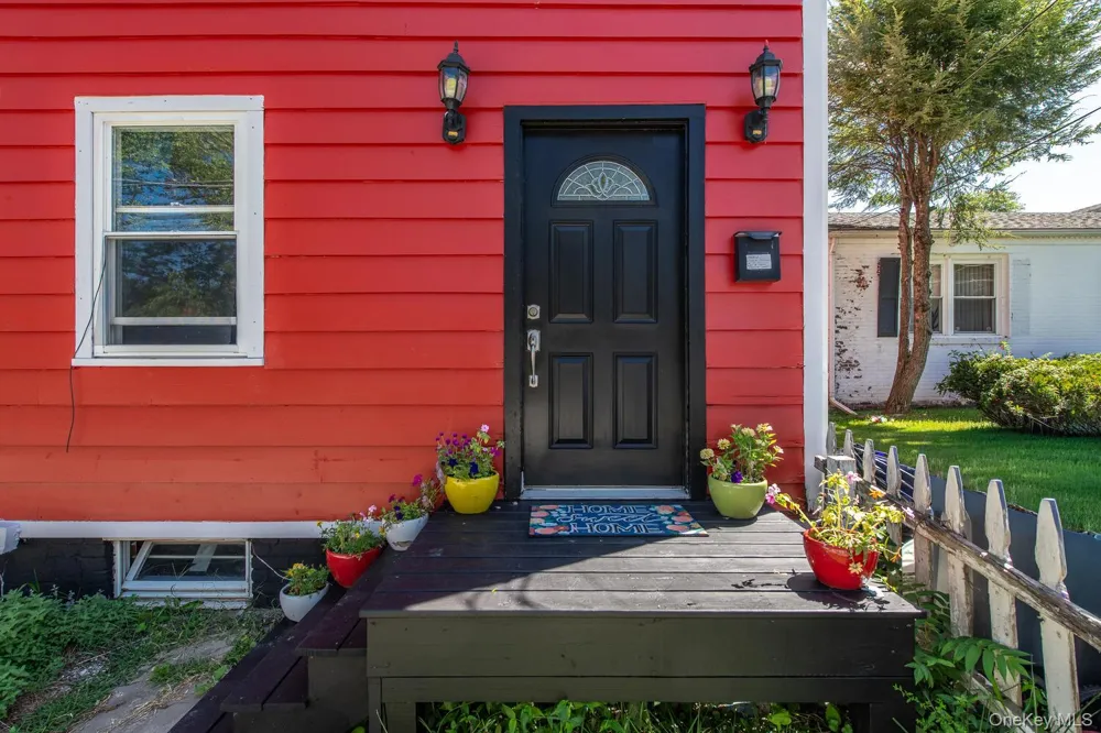 88 S Hamilton Street Poughkeepsie, NY 12601