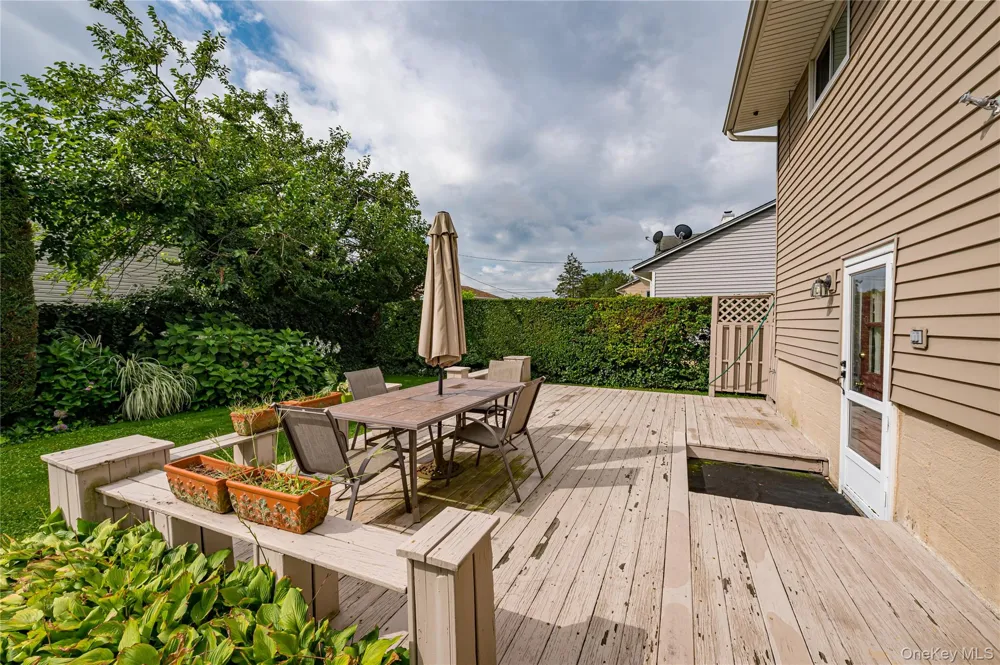 14 Westmoreland Road Hicksville, NY 11801