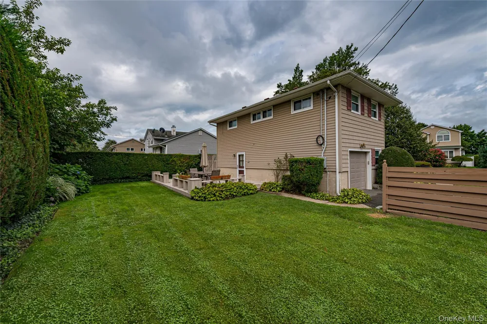 14 Westmoreland Road Hicksville, NY 11801