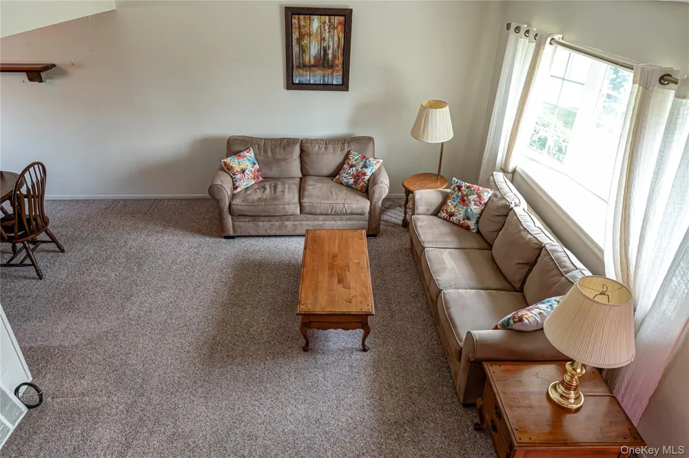 14 Westmoreland Road Hicksville, NY 11801