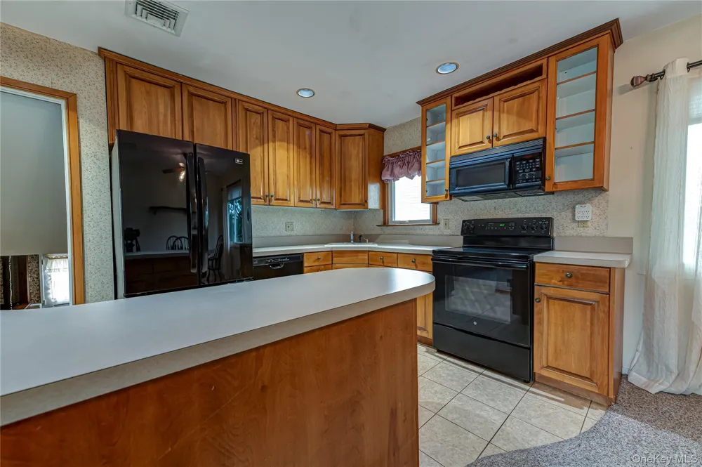 14 Westmoreland Road Hicksville, NY 11801