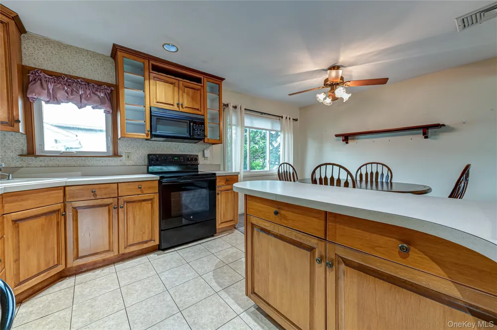 14 Westmoreland Road Hicksville, NY 11801