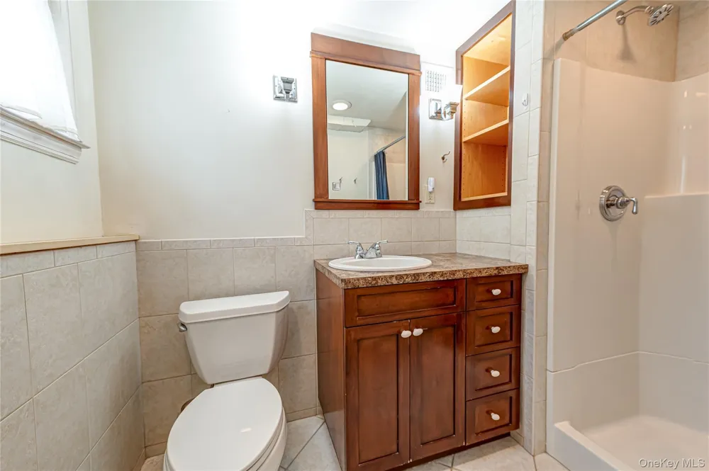 14 Westmoreland Road Hicksville, NY 11801
