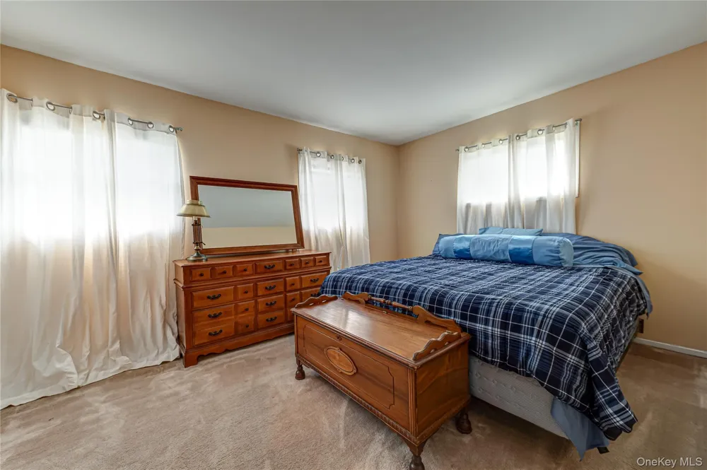 14 Westmoreland Road Hicksville, NY 11801