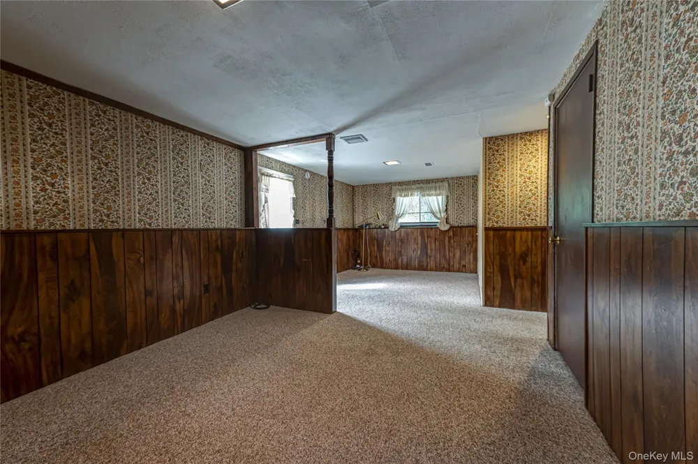 14 Westmoreland Road Hicksville, NY 11801